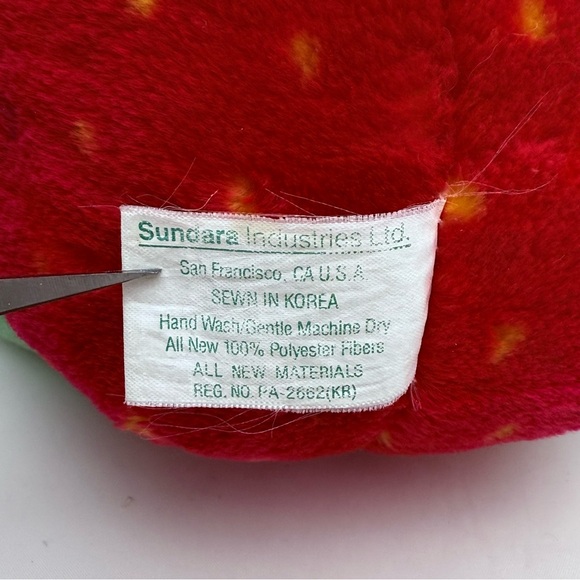 Vtg Strawberry Kitchen Bundle 🍓 Melamine Containers + 1988 Country Yumkin Plush - Picture 11 of 13